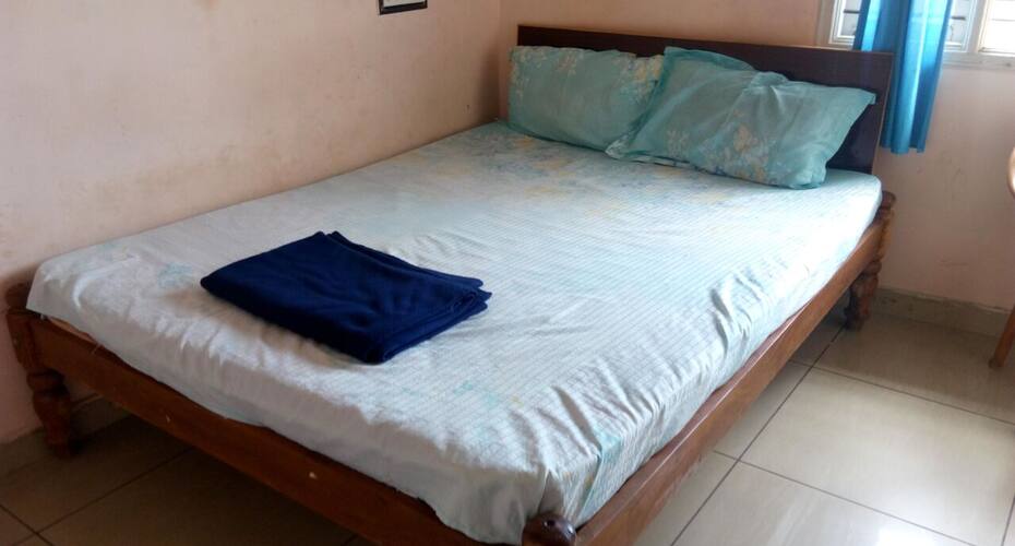 Abhi Deluxe Lodge, Hassan 1